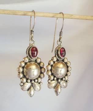 Sterling silver cabochon garnet earrings