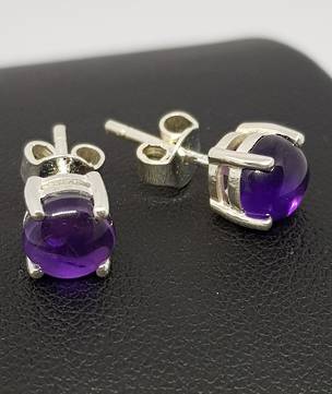 Cabochon amethyst stud earrings