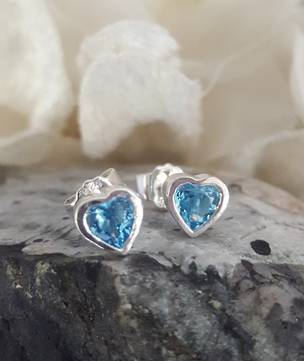 925 silver heart blue topaz stud earrings