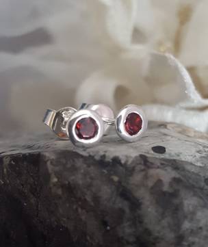 Silver garnet stud earrings