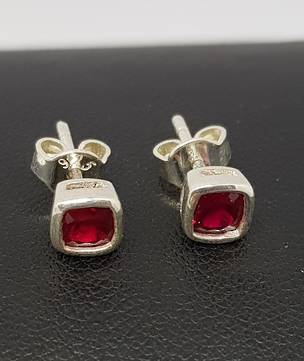 Sparkling red, synthetic ruby square stud earrings