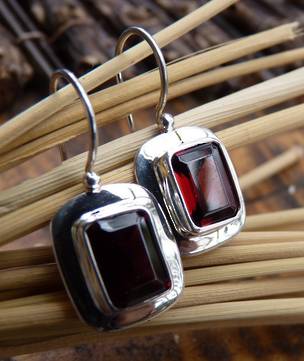 Silver Garnet Earrings