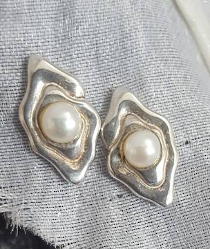 White pearl stud earrings
