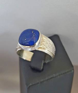 Sterling silver lapis lazuli ring