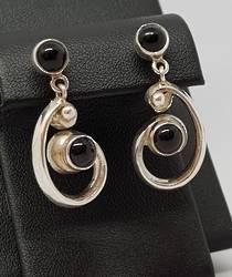 Silver black onyx koru earrings