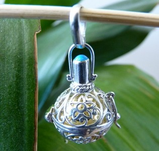 PP346 turquoise filigree meditation pendant