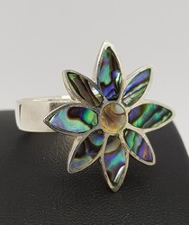 RP335 NZ paua shell ring flower design